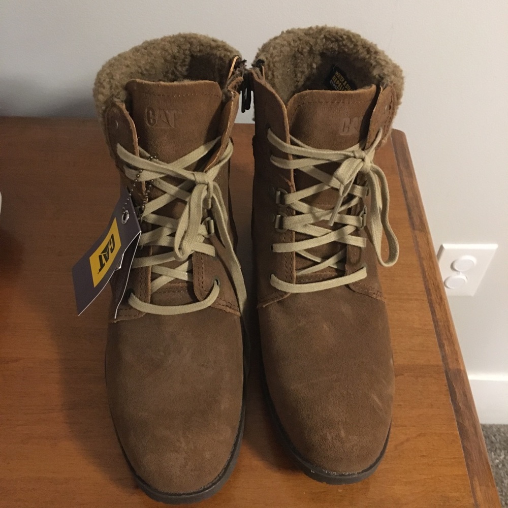 CATERPILLAR women’s boots sz 9 new with tags water resistant leather
